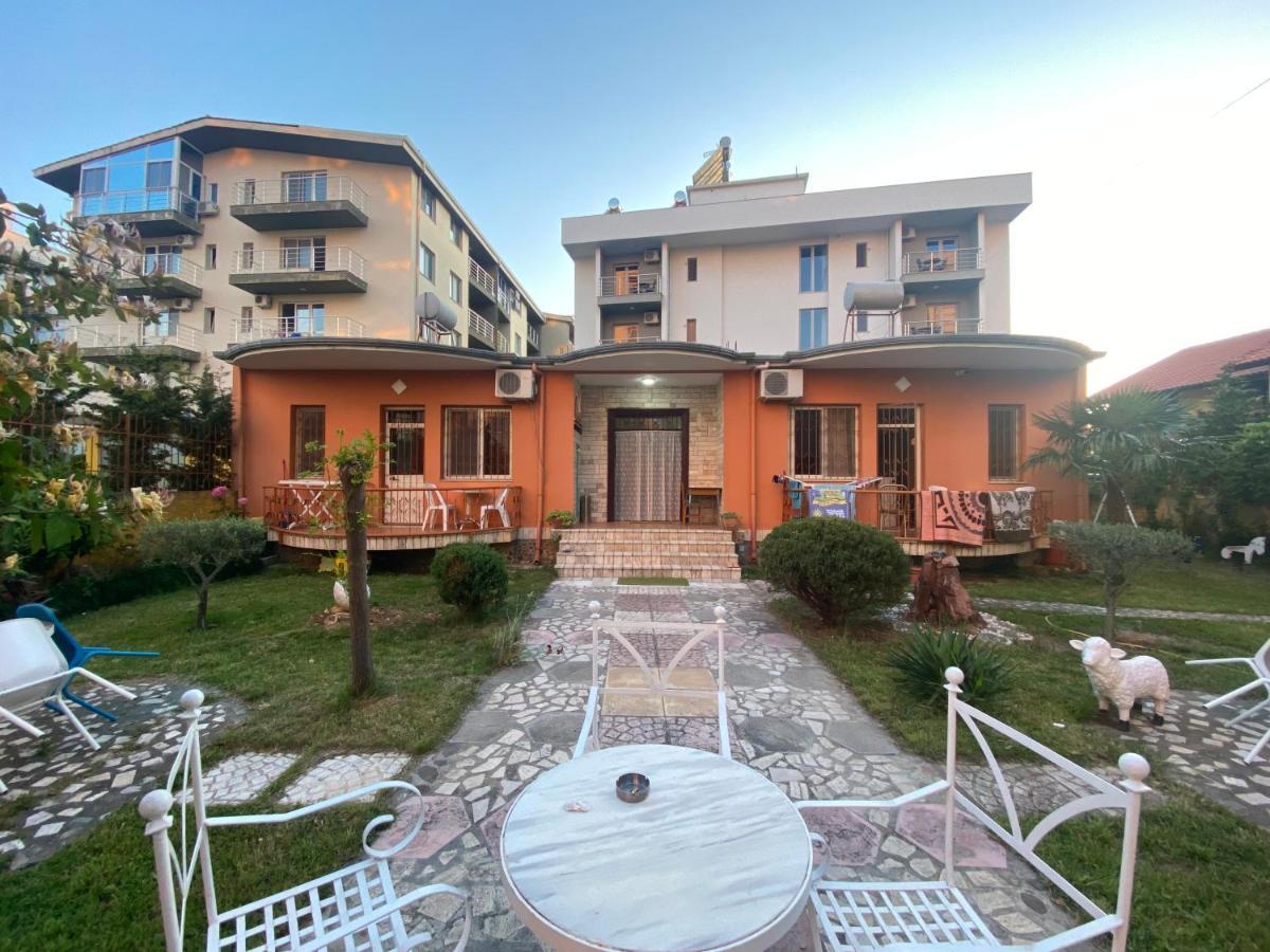 Guroal Holiday House Shëngjin المظهر الخارجي الصورة