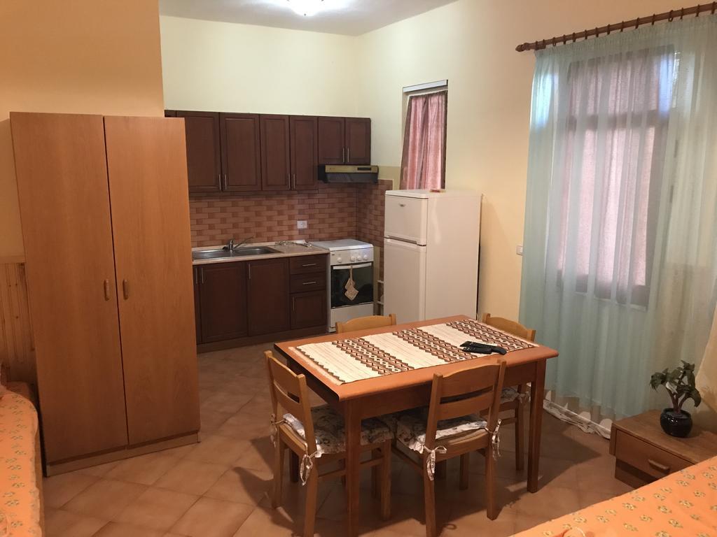 Guroal Holiday House Shëngjin المظهر الخارجي الصورة