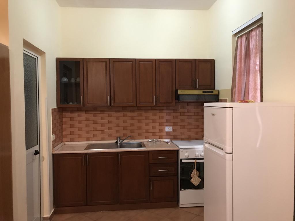Guroal Holiday House Shëngjin المظهر الخارجي الصورة
